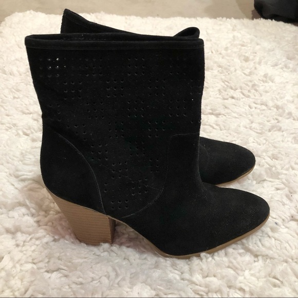 Enzo‎ Angiolini Gettup Laser Cut Black Leather Suede Ankle Heel Boots 7 - Picture 3 of 10